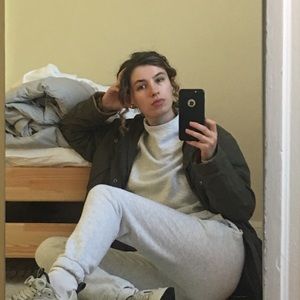 Meet your Posher, Anya